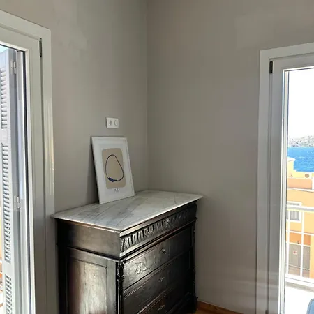 Vaporia Cozy Syros * Ermupoli